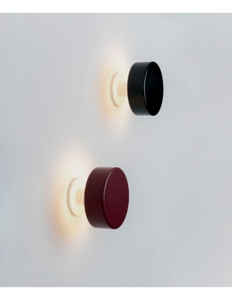 Aplique de pared de metal en 3 colores – Peak - Milán