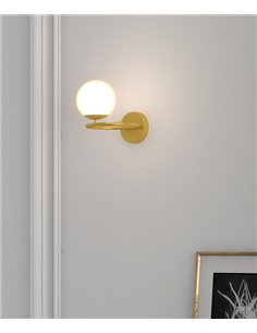 Aplique de pared Sphere – Pujol – Lámpara tipo bola, Pantalla inclinable