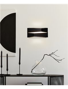 Aplique de pared Fuji – Mantra – Lámpara LED 3000K, Acabados blanco/negro