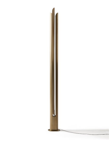 Lámpara de pie Stockholm – Punt Mobles – Pantalla de aluminio en 3 colores, LED regulable 2700K, Altura: 175 cm