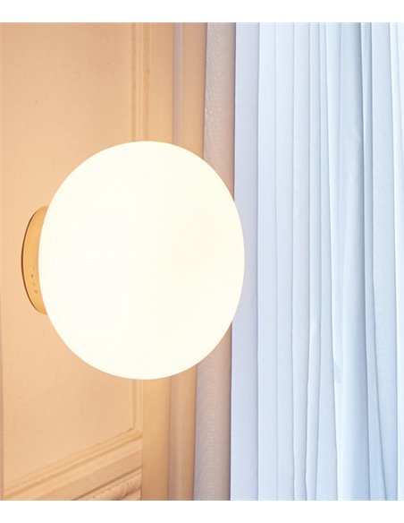 Lámpara de pared Moon – Luxcambra – Pantalla de cristal, estructura dorada