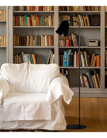 Lámpara de pie Lula – Luxcambra – Pantalla orientable ideal para lectura, acabado negro texturado, altura: 145 cm