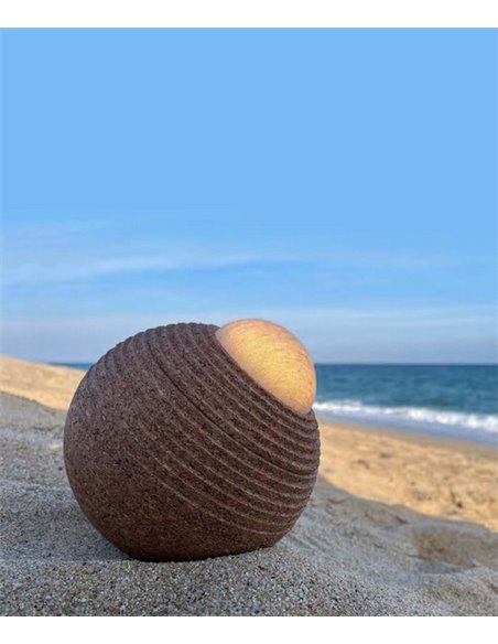 Lámpara portátil Terra – Luxcambra – Lámpara de exterior flotante IP67, materiales sostenibles
