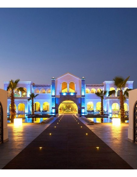 Lámpara de suelo de exterior cuadrada Block – Novolux Lighting