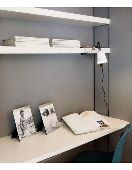 Lámpara con pinza de enganche de metal y ABS en 4 acabados – Studio – Faro