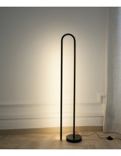 Bow floor lamp 2