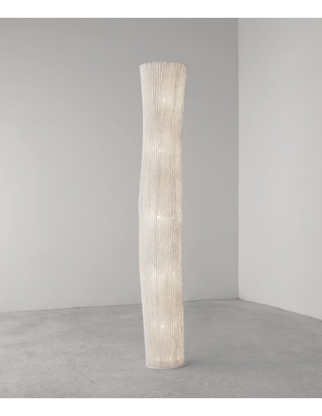 Lámpara de pie diferentes colores – Gea – Arturo Álvarez