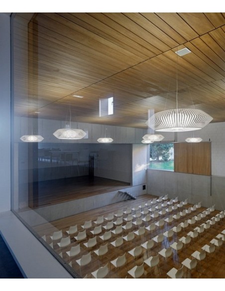 Lámpara colgante dos tamaños y colores – V – Arturo Álvarez