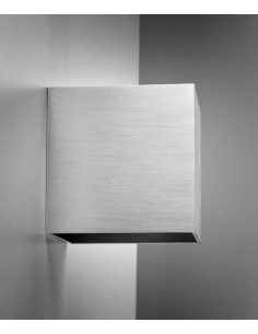Aplique de pared LED disponible en 3 acabados 3000K - Basic - Pujol Iluminación 2