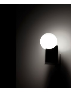 Aplique de pared en 5 colores con esfera de cristal - Cub - Pujol Iluminación