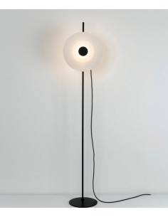 Lámpara de pie LED de acero negro con pantalla difusora de vidrio – Halos – Milan 2