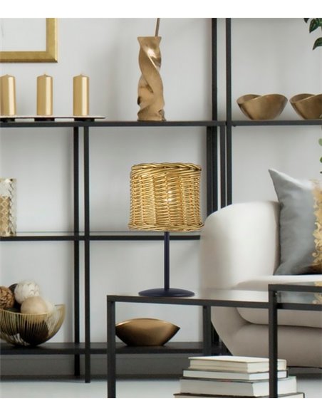 Lámpara de mesa de mimbre Georgina – AJP