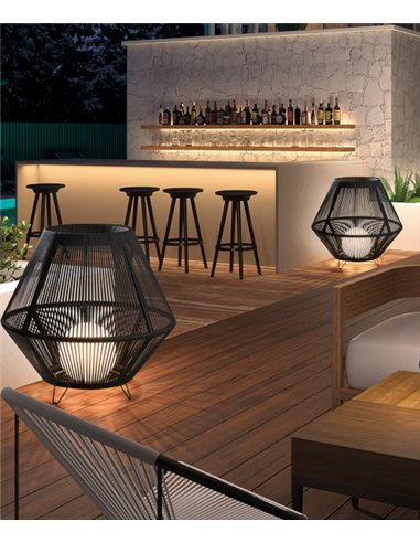 Lámpara de pie de exterior Nell – Novolux Lighting