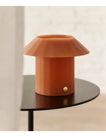 Lámpara portáil Mola - FOC - Lámpara minimalista en 3 colores, incluye mando a distancia